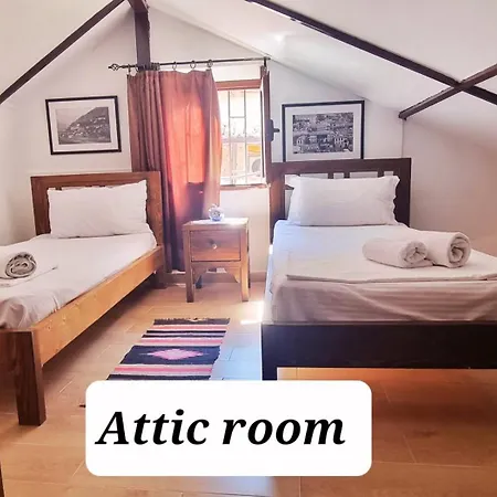 Alojamento de Acomodação e Pequeno-almoço Gorica - Unesco Quarter 3*