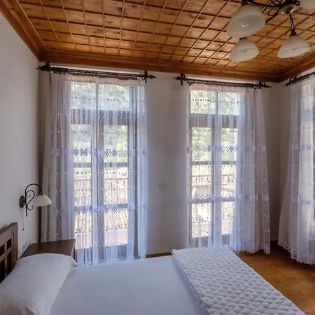 Hotel Gorica - Unesco Quarter לינה וארוחת בוקר 3*