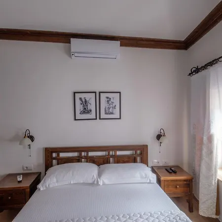 Alojamento de Acomodação e Pequeno-almoço Gorica - Unesco Quarter 3*