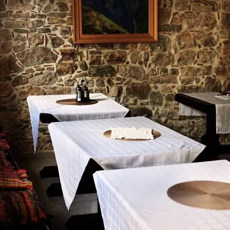 Alojamento de Acomodação e Pequeno-almoço Gorica - Unesco Quarter Berati