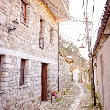 Alojamento de Acomodação e Pequeno-almoço Gorica - Unesco Quarter 3*