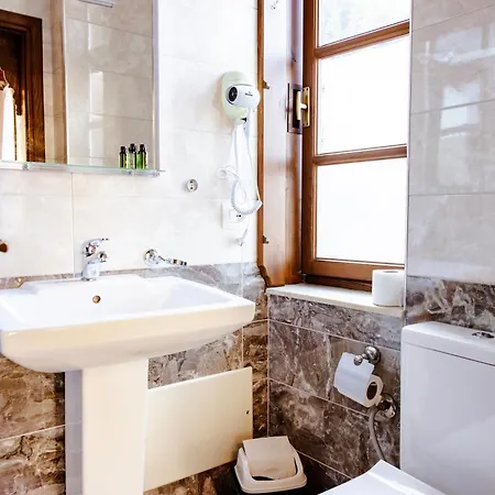 Hotel Gorica - Unesco Quarter לינה וארוחת בוקר בראט